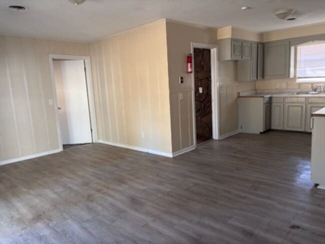 Photo - 1934 Catalina Dr