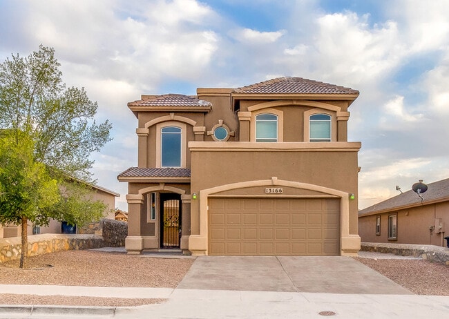 Building Photo - Gorgeous 4 Bedroom Home In Horizon with Re...