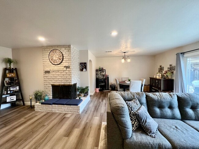 Photo - CAMPBELL (Dry Creek/Pruneyard neighborhood) HOME FOR RENT - $5,500/mo includes landscaping