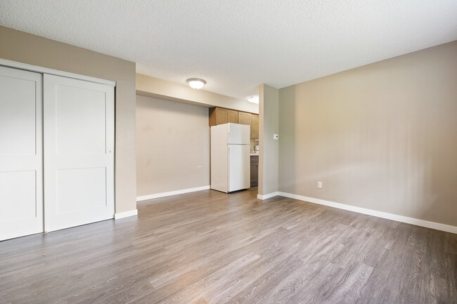 Photo - 612 S Van Buren St Unit 3, 5, 6, 9, 10, 11