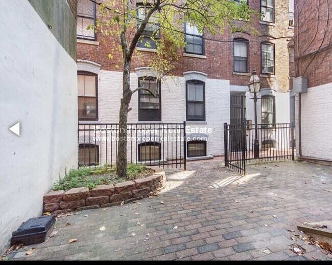 Photo - 29 Phillips St Apartments