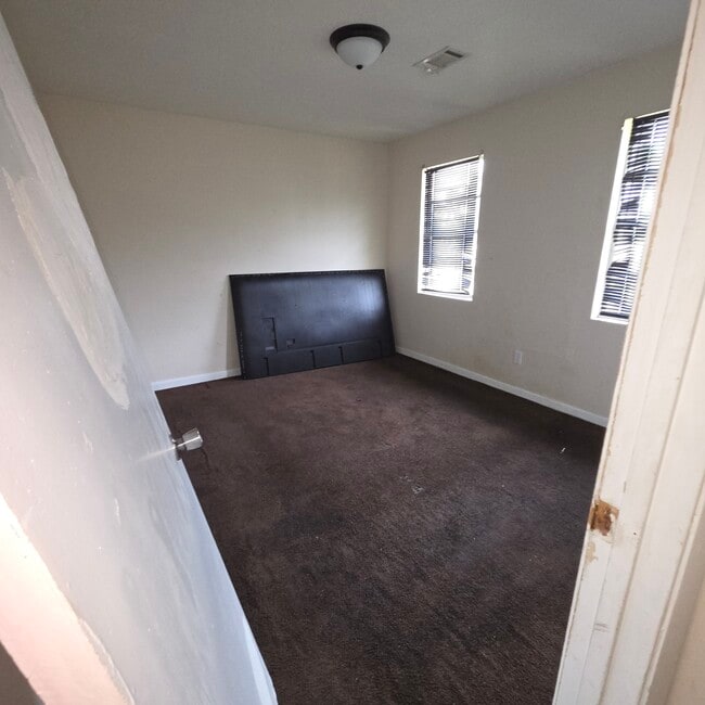 Photo - 2506 Banbury St