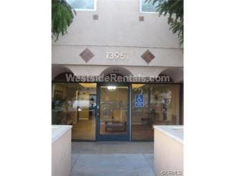 Building Photo - 13951 Sherman Way Unit 309