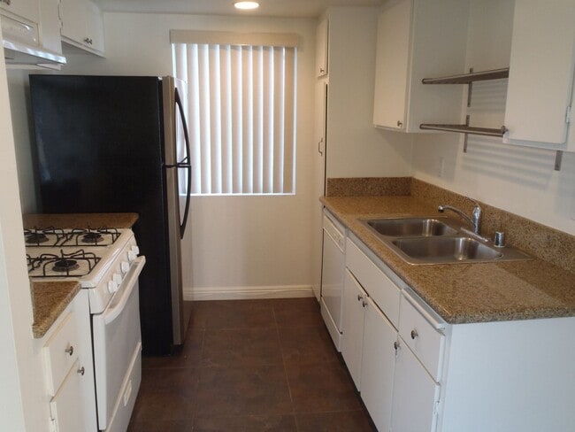 Photo - 17762 Paseo Cir Unit D