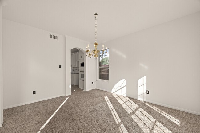 Photo - 3804 Dunlavy Dr