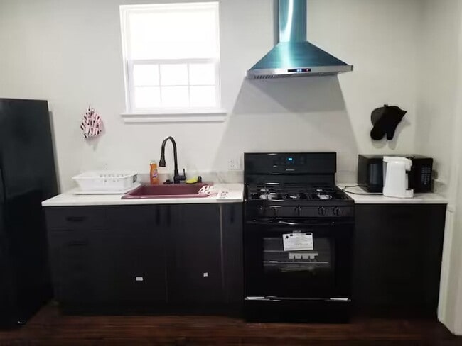 Photo - 2538 Lavender St