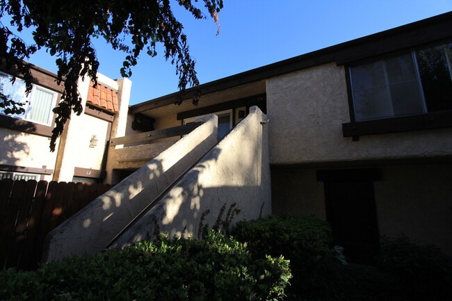 Photo - 14 El Dorado St