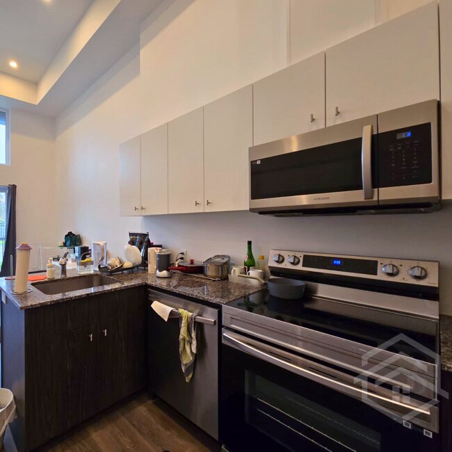 Photo - 1-Bedroom in Lakeshore North!! Unit 104