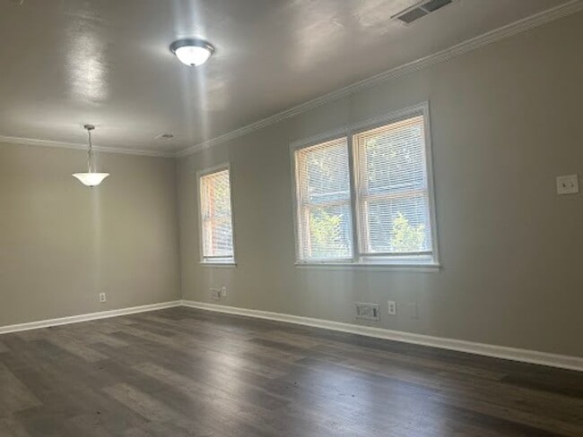 Photo - 3 Bed, 1 bath in Decatur!