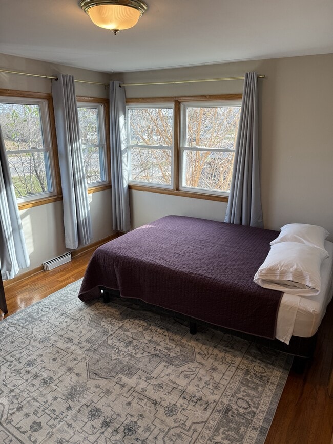 Photo - 541 34th St SE