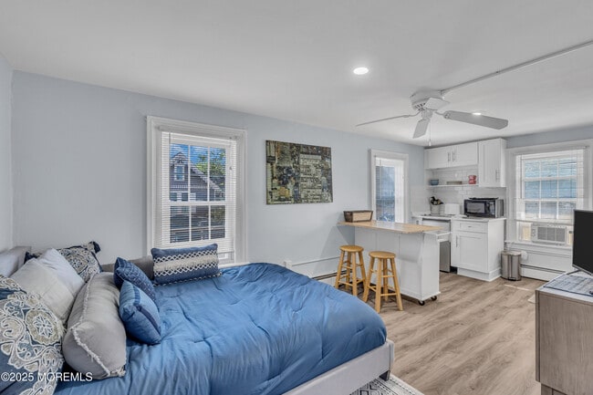 Building Photo - 128 Mt Hermon Way Unit 2 Rental
