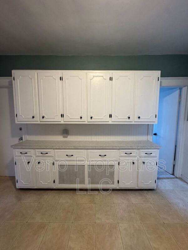 Photo - 305 Altamont Ave