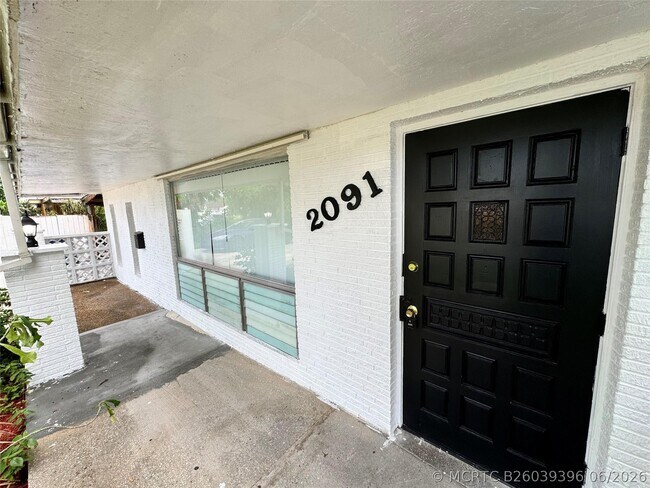 Photo - 2091 Oleander Dr