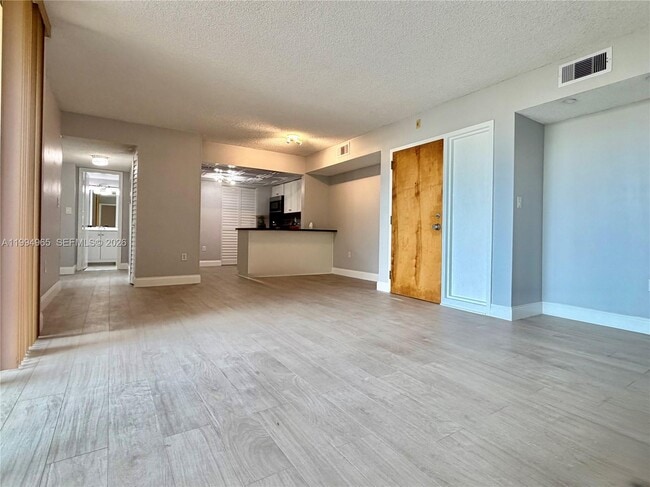 Photo - 2075 SW 122nd Ave Unidad 209