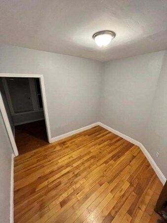 Photo - 376 Ferry St Unidad 1