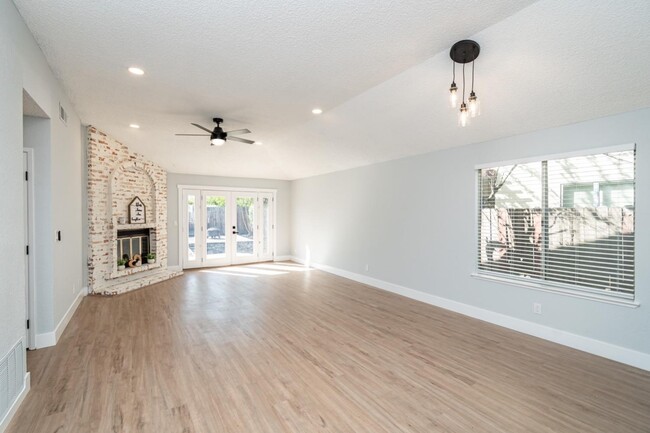 Photo - 4240 Ardwell Way