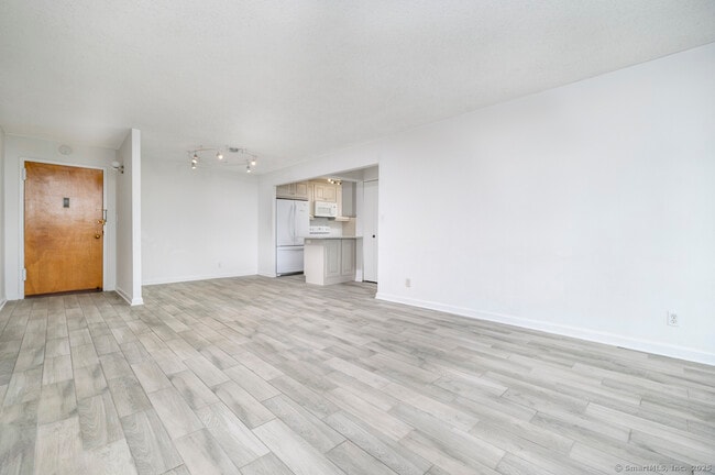 Photo - 1 Strawberry Hill Ave Unit APT 9G