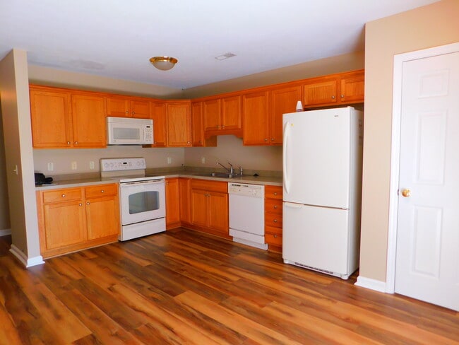 Cocina 16x13 - 54 Barrington Ct Unidad 54 Barrington Ct #103