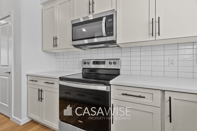 Photo - 8127-8228 228 St NW