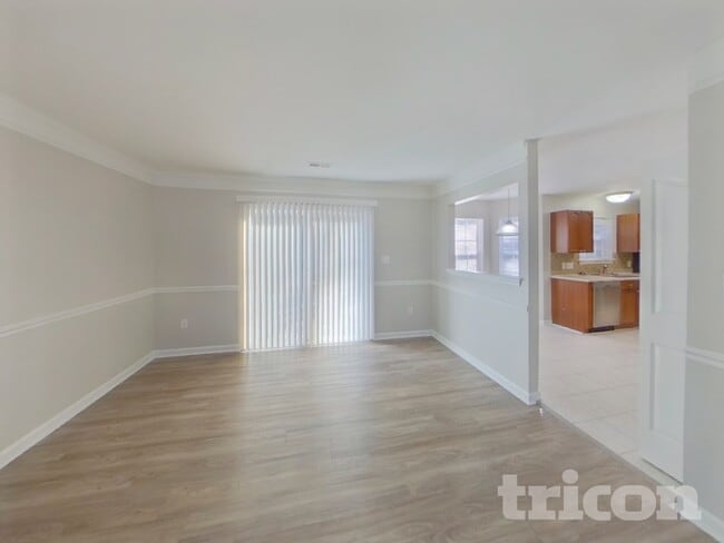 Photo - 190 Bradford Glyn Dr