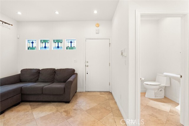 Photo - 15153 Burbank Blvd Unit 1