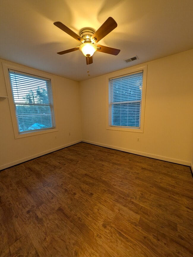 Photo - 5040 1st St NW