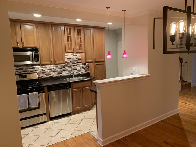 Photo - 8319 Hillendale Rd