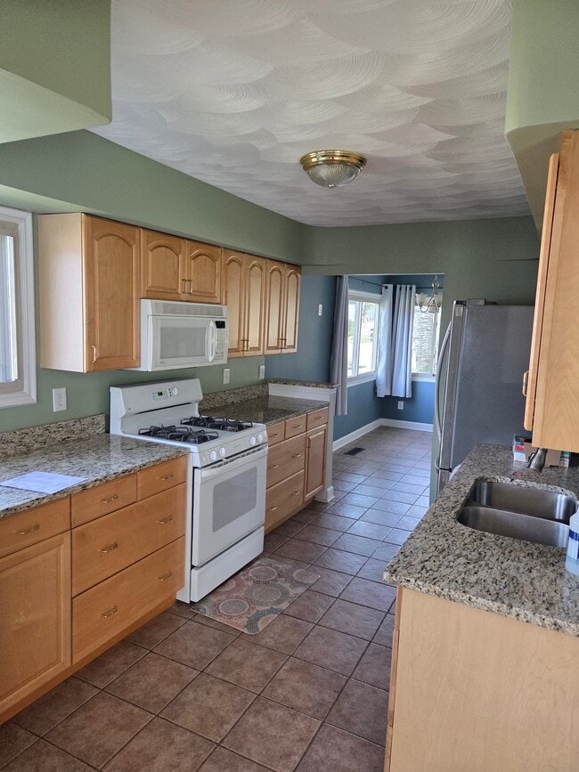 Photo - 1006 State St