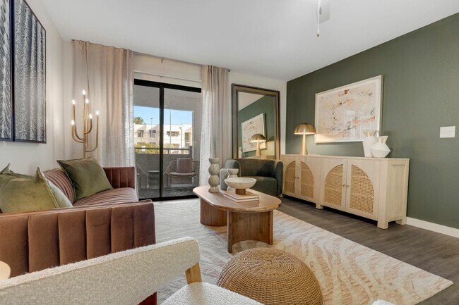 2BR, 2BA - 938SF - Living Room