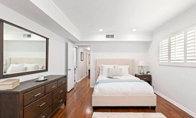 Photo - 11120 Queensland St Unit E47