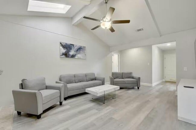Photo - 2700 Kerrybrook Ln