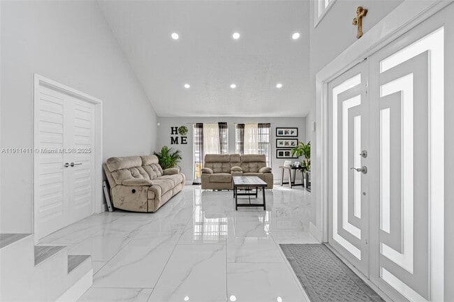 Photo - 8351 SW 39th Ct Casa