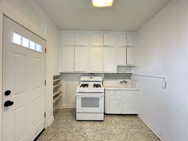 Photo - 4333 N Wolcott Ave Unit 4333 N Wolcott