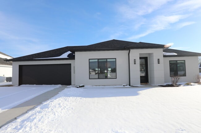 Photo - 4400 Royal County Rd