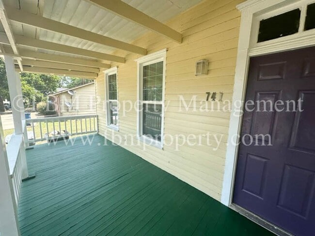 Photo - 741 W Park Ave