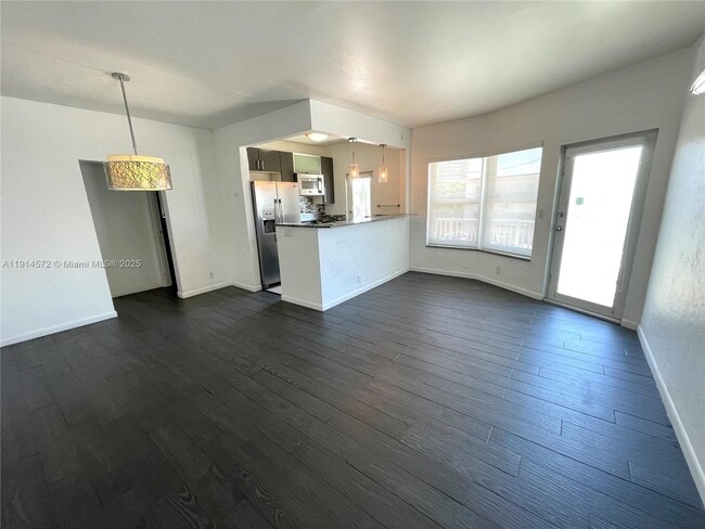 Photo - 620 76th St Unit 8