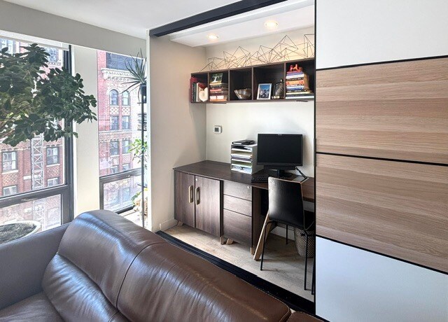 Photo - 200 E Delaware Pl Unit 18E