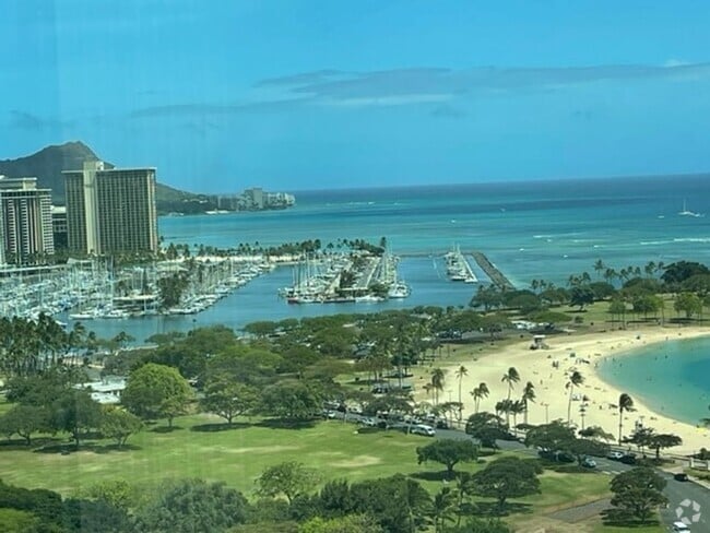 Building Photo - Furnished 2-bedroom with Amazing Ocean View Rental