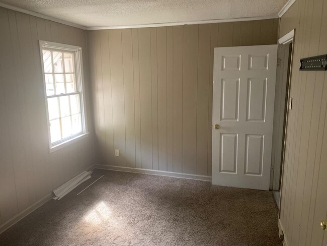 Photo - 3054 Coleman Ave