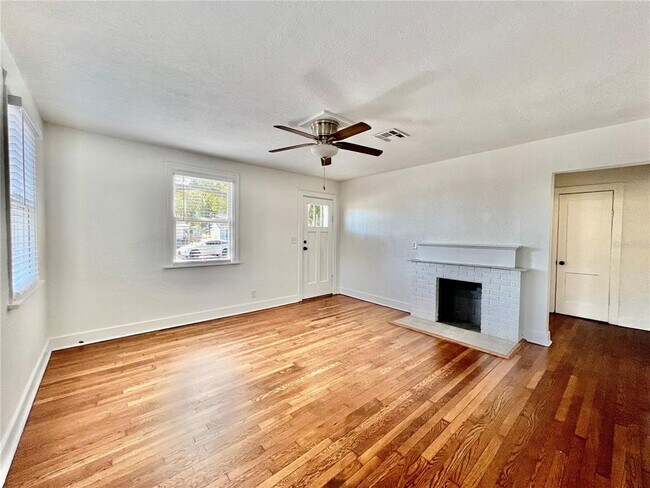 Photo - 3501 Dartmouth Ave N