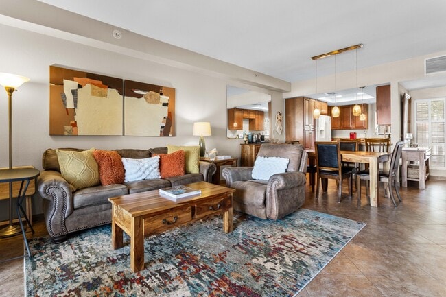 Building Photo - 255 S Avenida Caballeros Unit 208 Rental