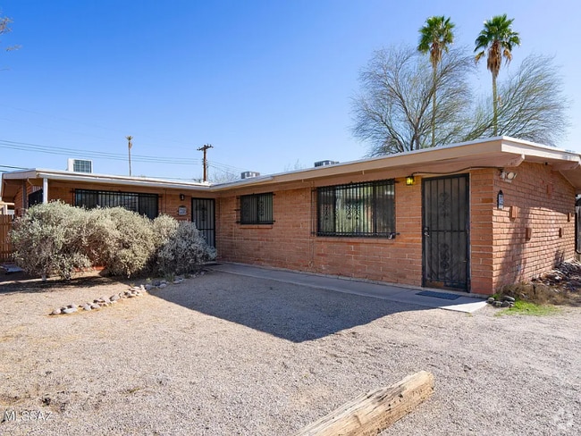Building Photo - 801 E Holaway Dr Rental