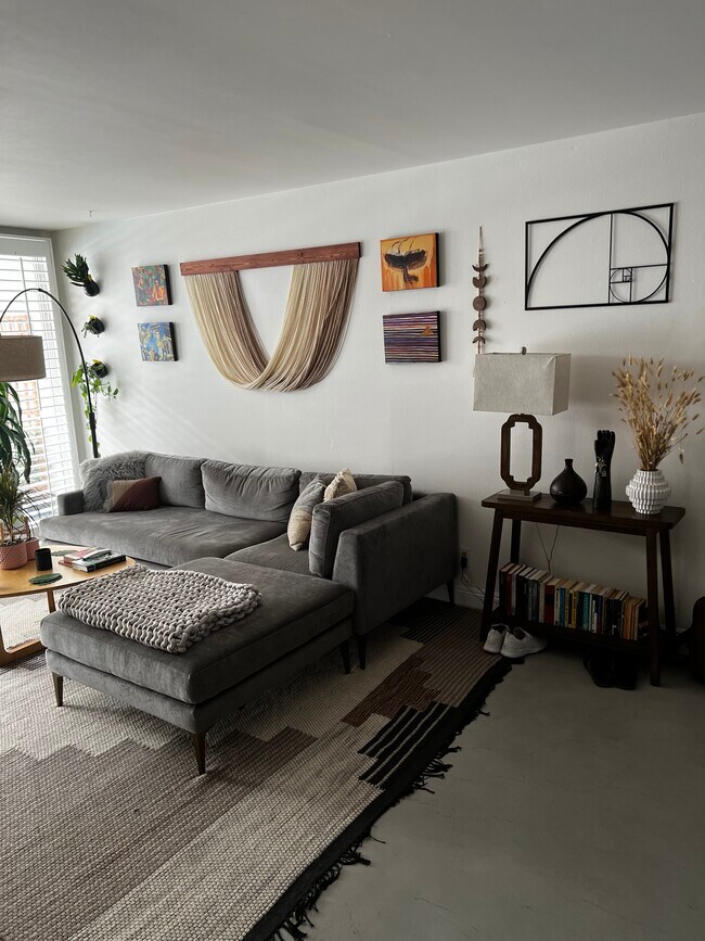 Photo - 1351 N Crescent Heights Blvd Unidad 106