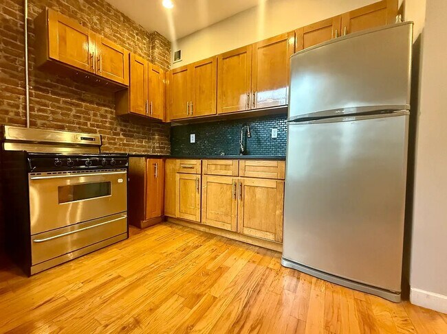 Photo - 103 E 102nd St Unit 2B