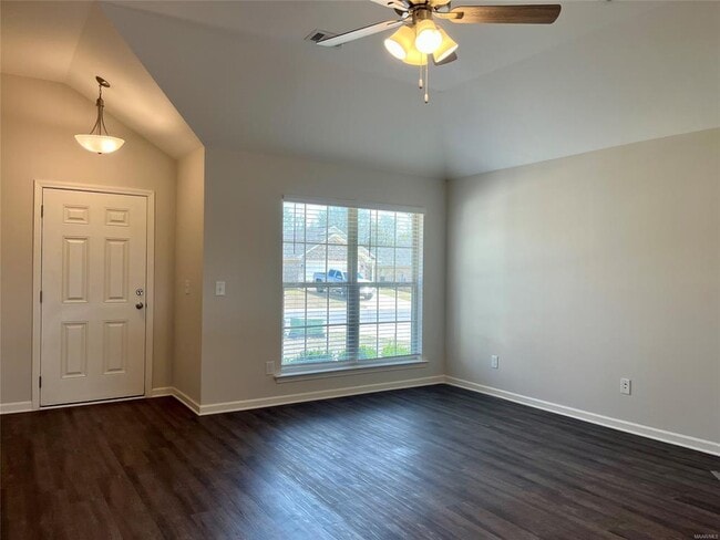 Photo - 127 Dawson's Ml Dr