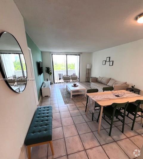 Building Photo - 2345 NE 135th St Unit 302 Rental