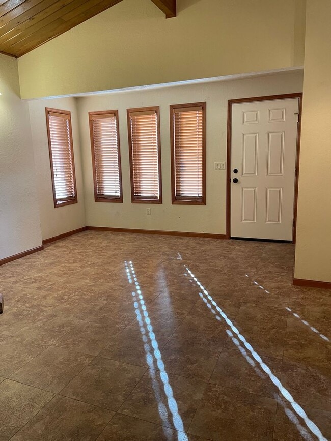 Photo - 1810 4th Ave NW Unidad A