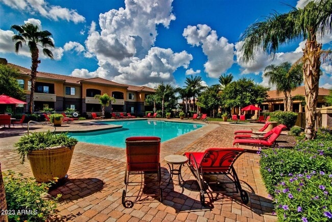 Photo - 1941 S Pierpont Unit 2086