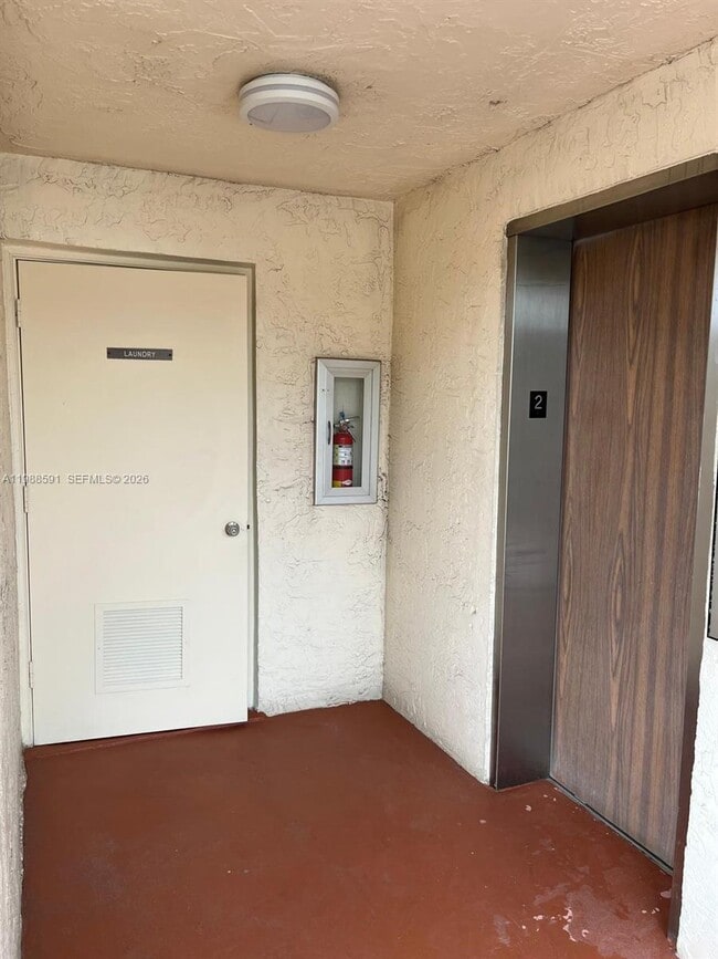 Photo - 361 S Hollybrook Dr Unit 206