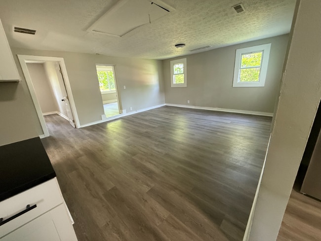 Photo - 12148 Broad St SW